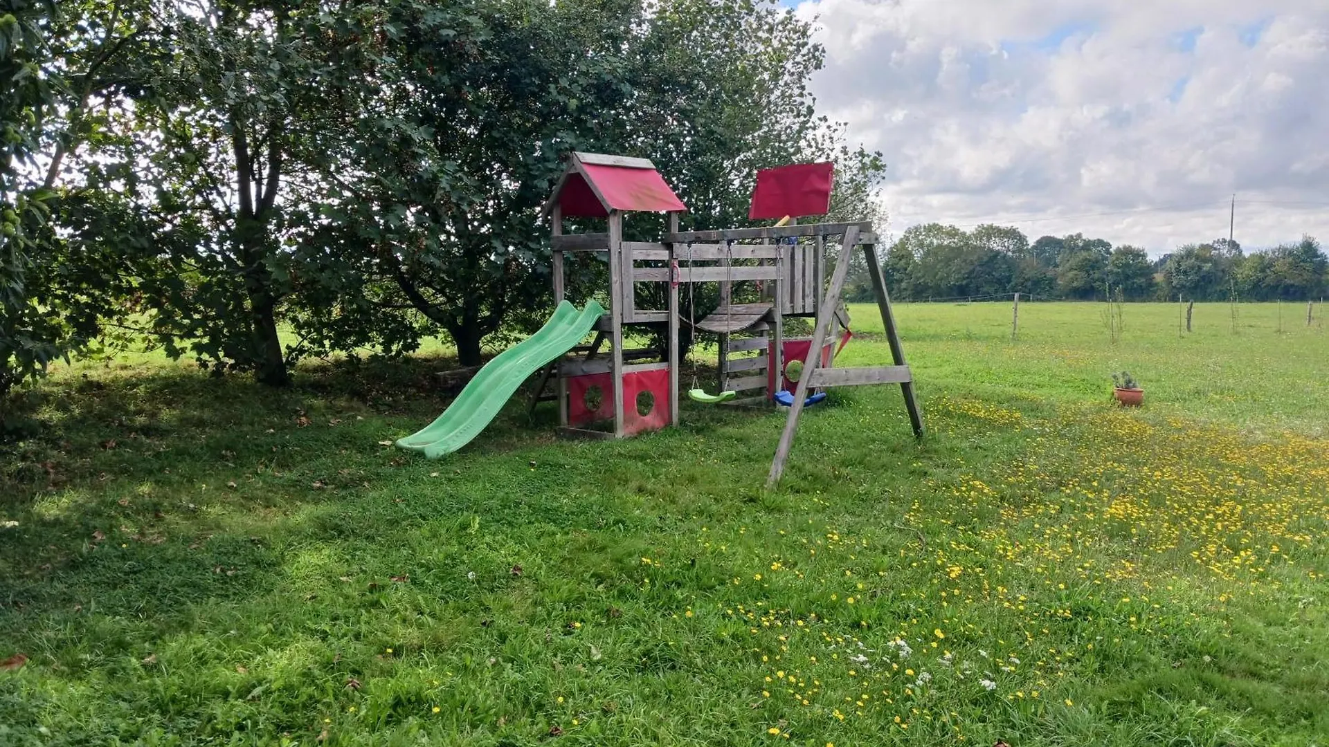 Gites Des Archanges Macey  Holiday home Macey (Manche)